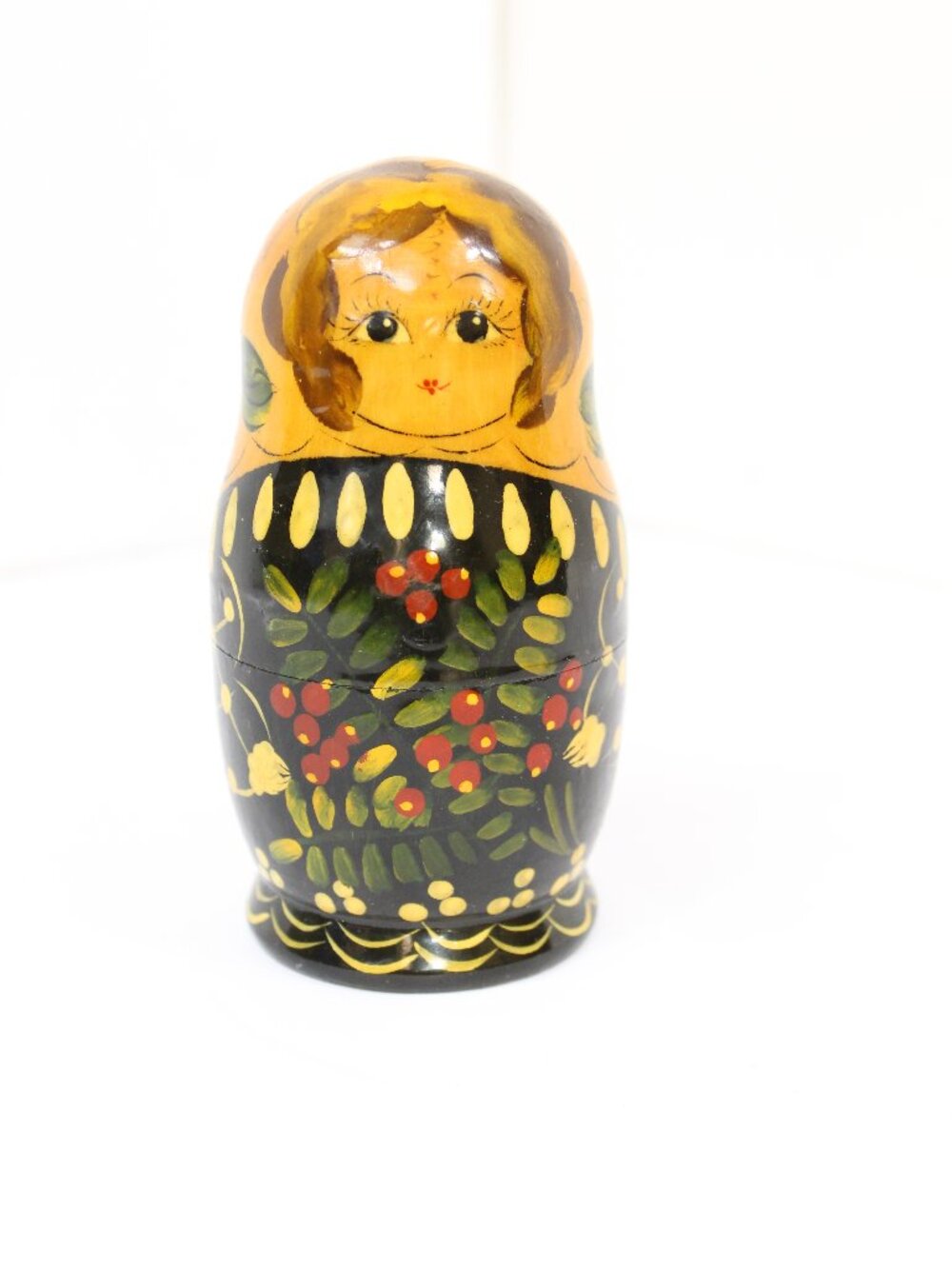 Folk Art Russian Nesting Dolls Matryoshka Set of 7 PCS Hand Painted Wood Vintage